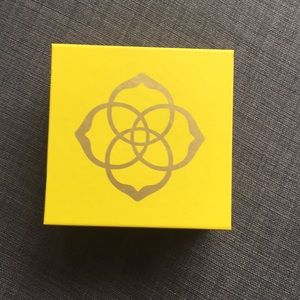 Kendra Scott box for earrings